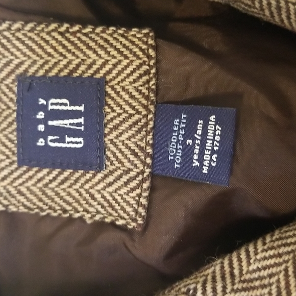 EUC Gap Kids Jacket - Picture 2 of 3